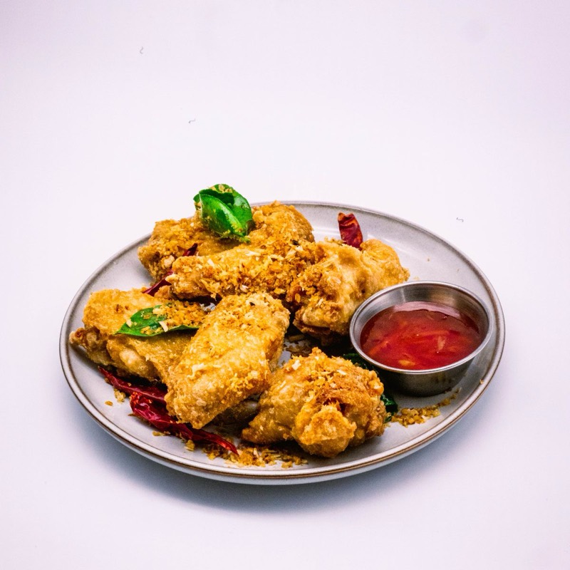 Salt and chilli chicken wings